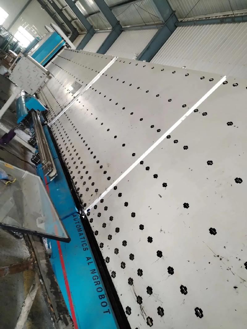 伊犁宇科商貿(mào)#中空玻璃生產(chǎn)線 #生產(chǎn)車(chē)間現(xiàn)場(chǎng) #鋼化